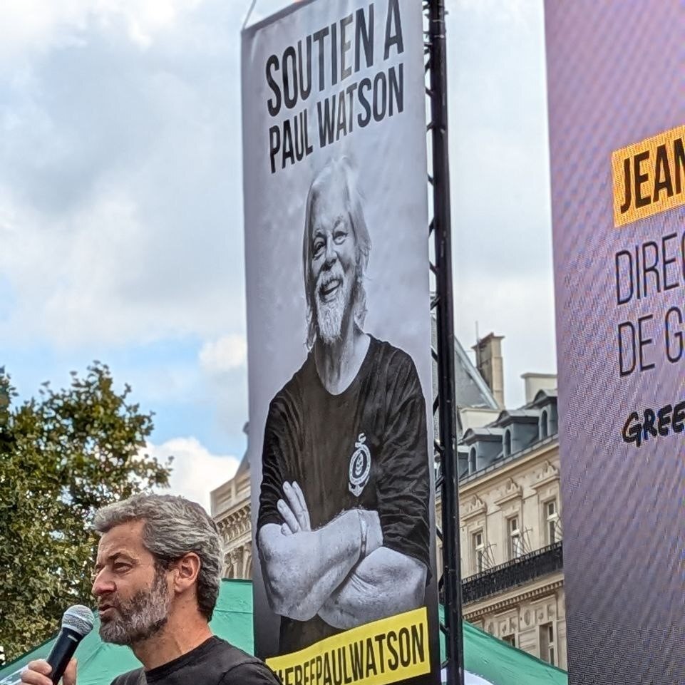 Jean-François Julliard, directeur de Greenpeace France, était présent au rassemblement du soutien à Paul Watson à Paris le 4 septembre. Photo : Greenpeace